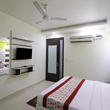 Hotel Star Inn Suite - Delhi Airport Nova Deli Exterior foto