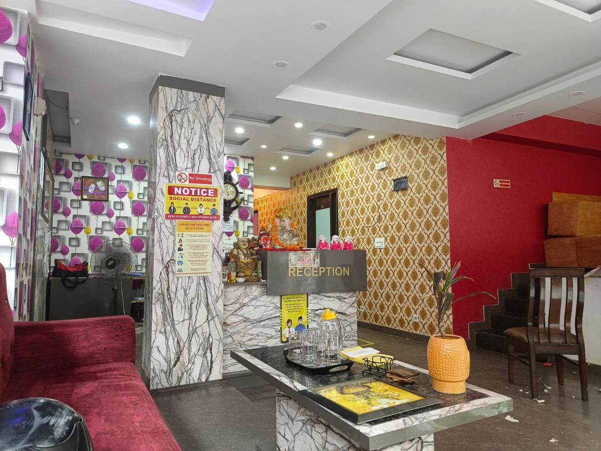 Hotel Star Inn Suite - Delhi Airport Nova Deli Exterior foto