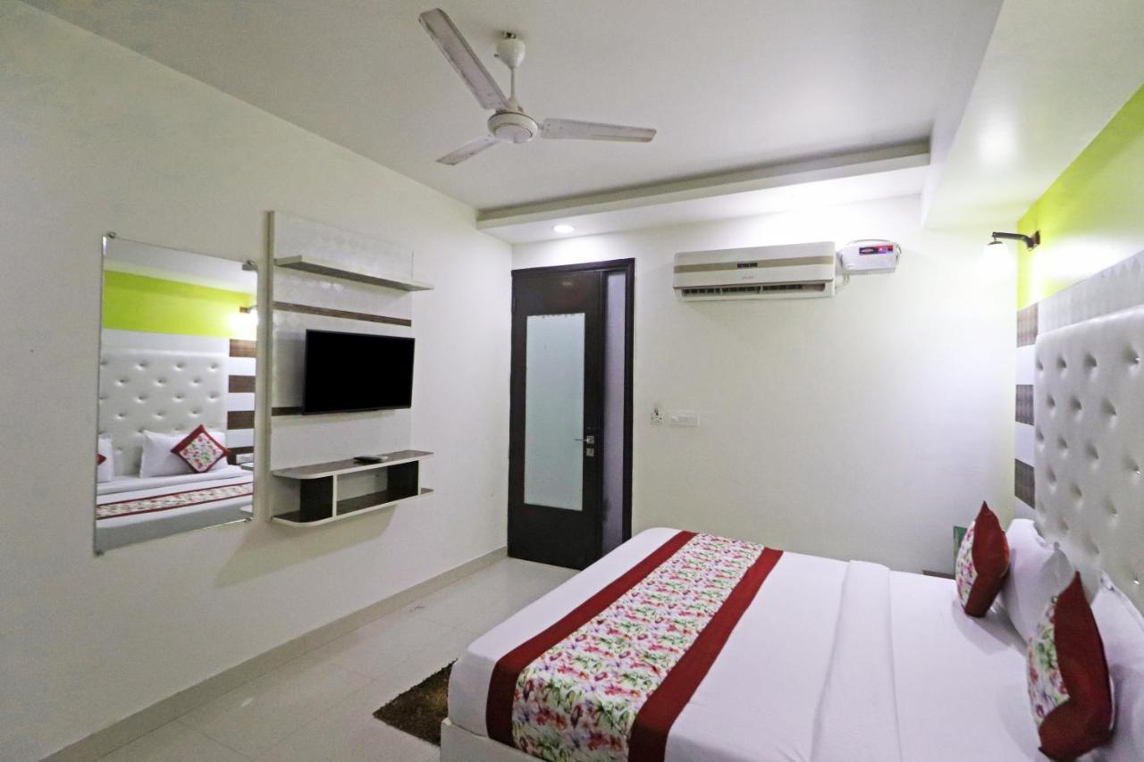 Hotel Star Inn Suite - Delhi Airport Nova Deli Exterior foto