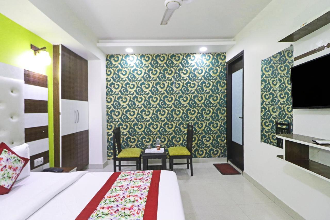 Hotel Star Inn Suite - Delhi Airport Nova Deli Exterior foto