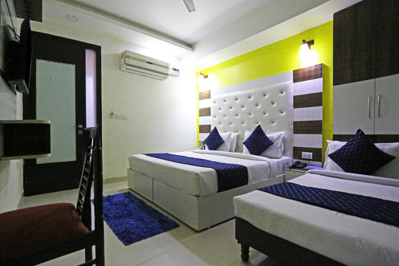 Hotel Star Inn Suite - Delhi Airport Nova Deli Exterior foto